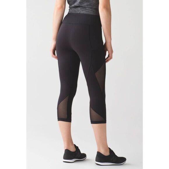 LULULEMON ATHLETICA Fast As Light Crop 'Black' Size 6 - Picture 3 of 10